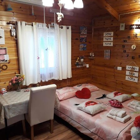 Apartamento Happiness Zimmer צימר האושר - גם לציבור הדתי Nahariya Exterior foto