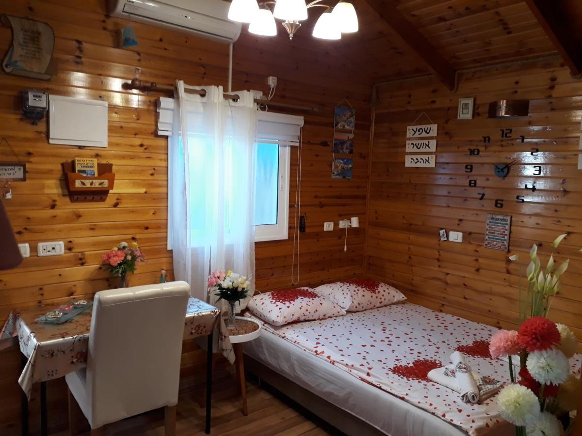 Apartamento Happiness Zimmer צימר האושר - גם לציבור הדתי Nahariya Exterior foto