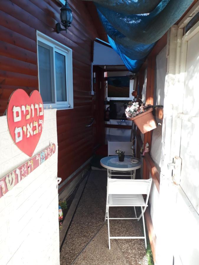 Apartamento Happiness Zimmer צימר האושר - גם לציבור הדתי Nahariya Exterior foto