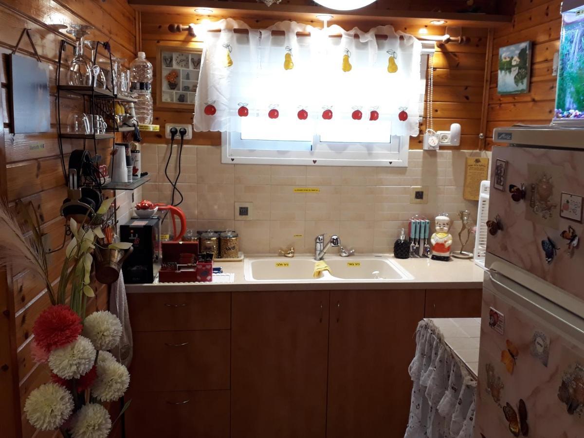 Apartamento Happiness Zimmer צימר האושר - גם לציבור הדתי Nahariya Exterior foto