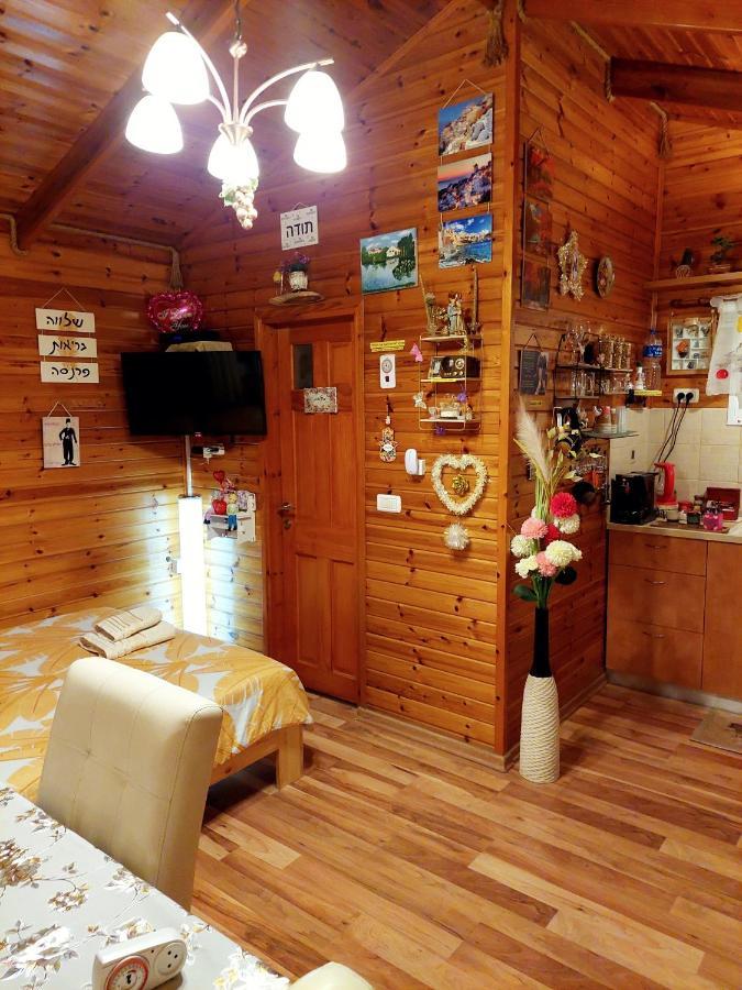 Apartamento Happiness Zimmer צימר האושר - גם לציבור הדתי Nahariya Exterior foto